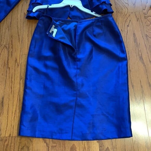Two piece size 10 Kim Rogers suit - Picture 11 of 11
